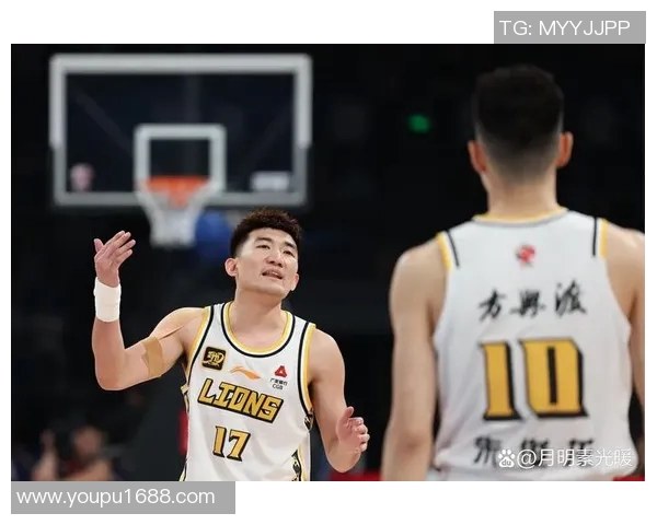 2017赛季CBA福建队与八一队激战回顾及精彩瞬间分析