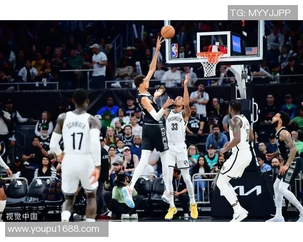 文班亚马场均20分10篮板3盖帽新秀表现超群引发关注