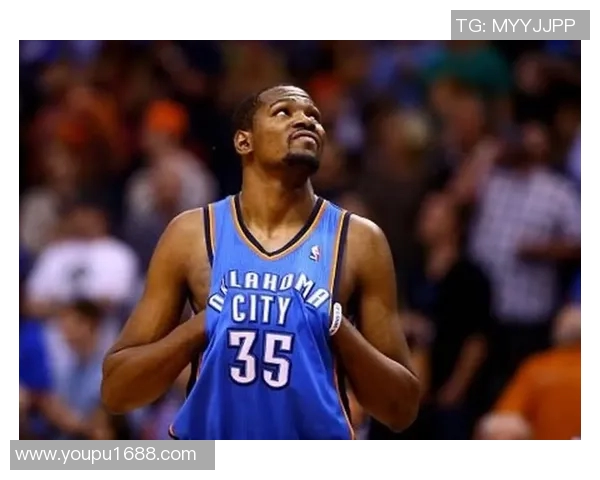 雷霆杜兰特对决马刺的经典对抗赛回顾与分析