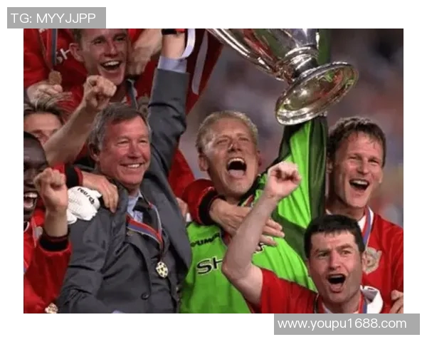 曼联官宣新援！球队成功签约热门球员，实力大增